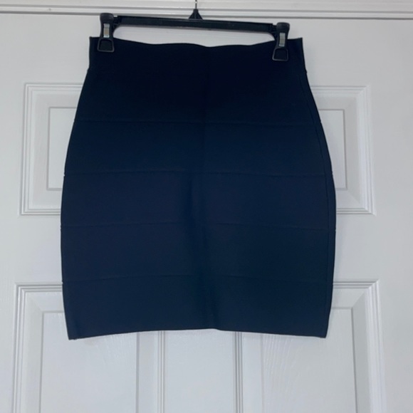 BCBG Body Con Mini Skirt - Picture 1 of 3
